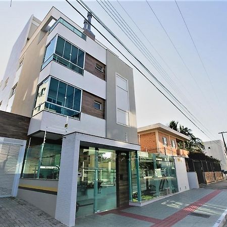 Lindo Apto, 50Metros Do Mar, Ideal Para Familias Florianópolis Екстериор снимка